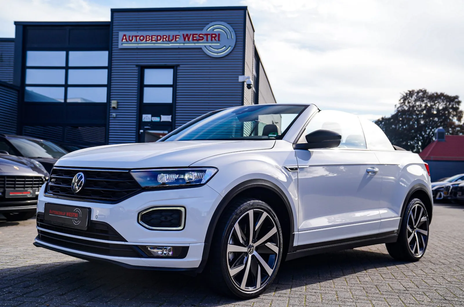 Volkswagen T-Roc (2021) — foto 1