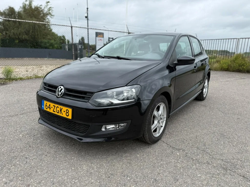 Volkswagen Polo (2012) — foto 1