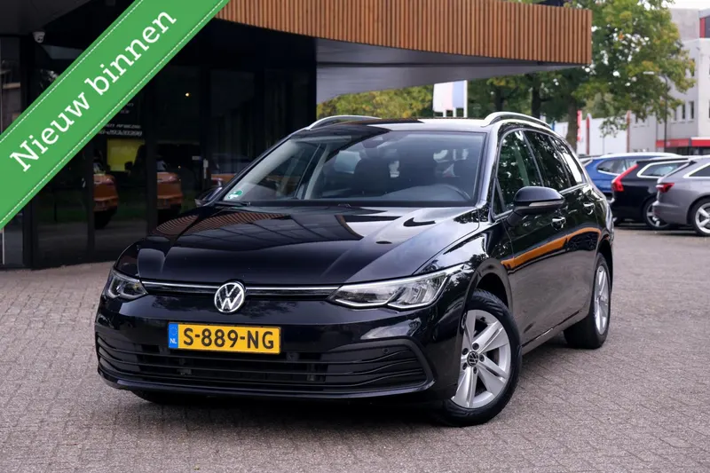 Volkswagen Golf (2023)