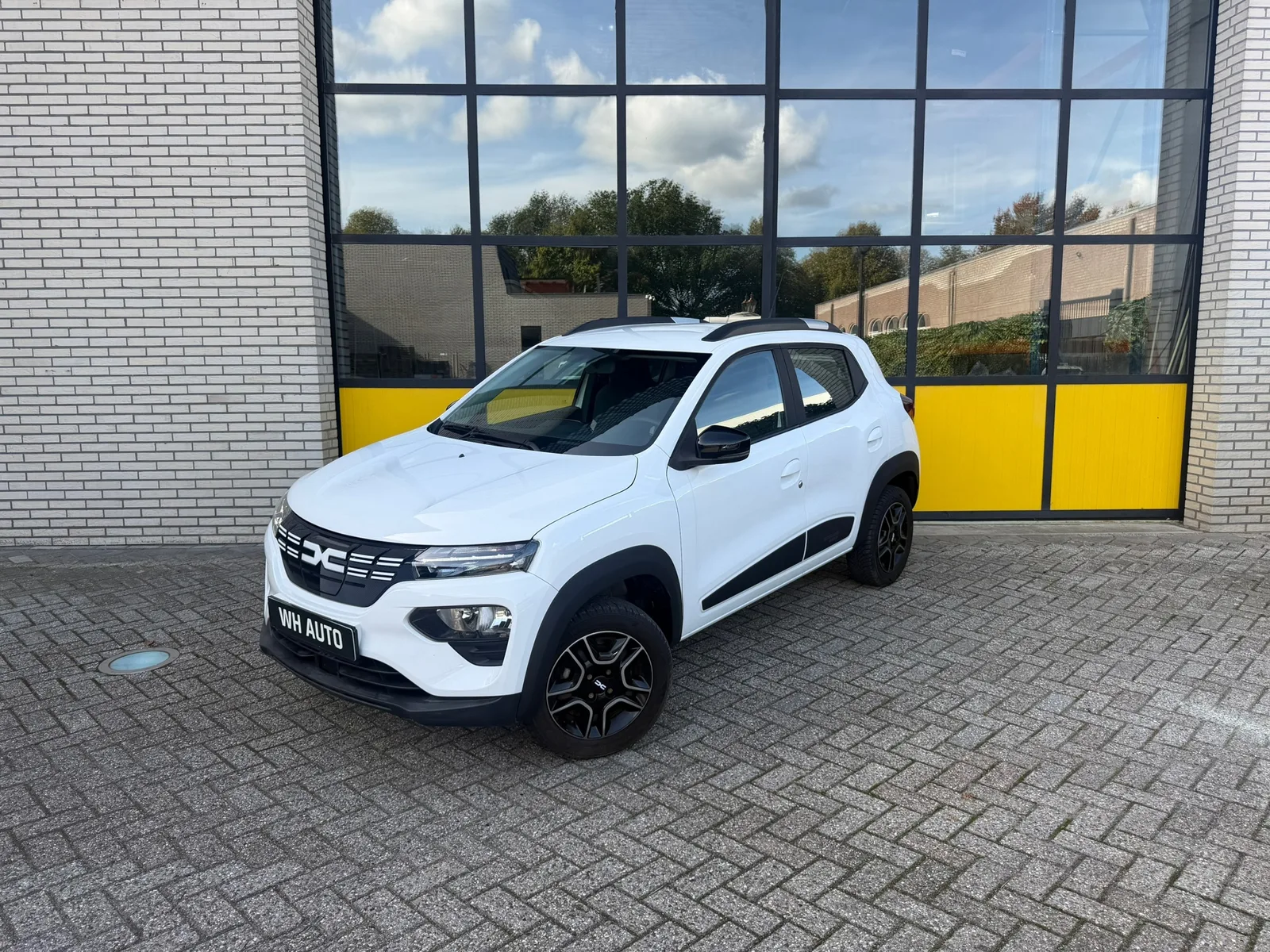 Dacia Spring (2023) — foto 1