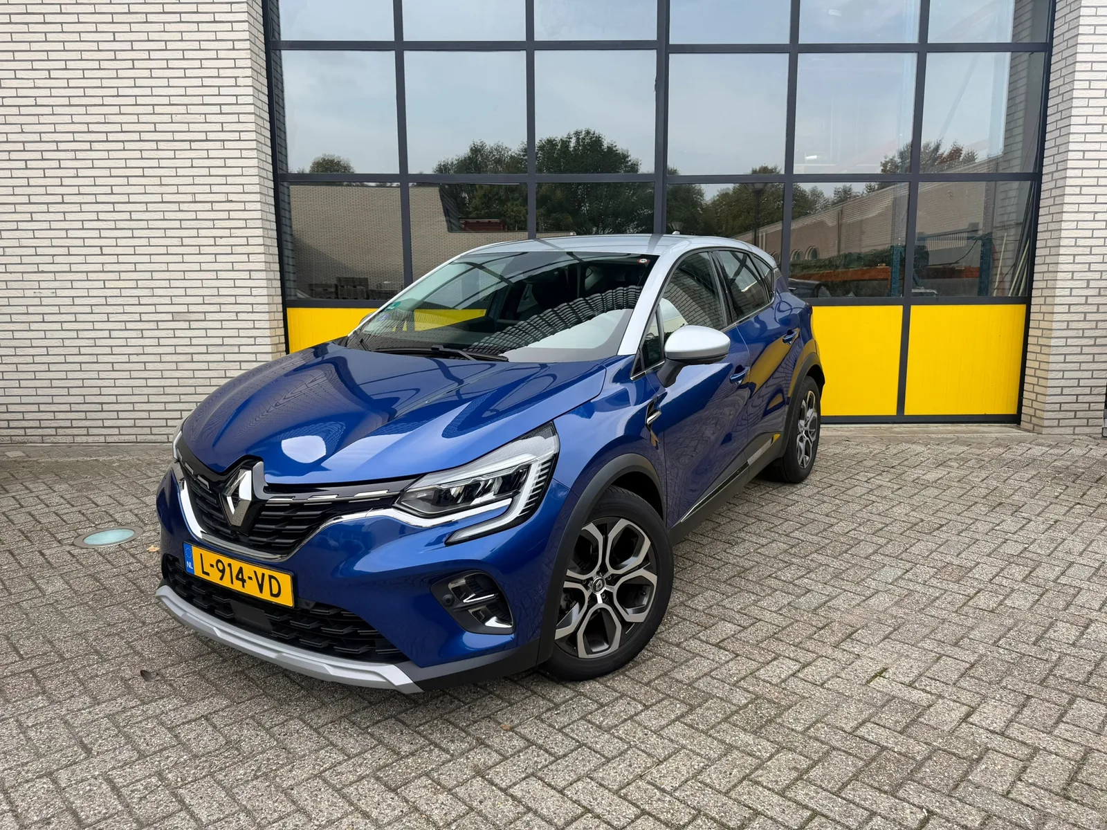 Renault Captur (2021) — foto 1