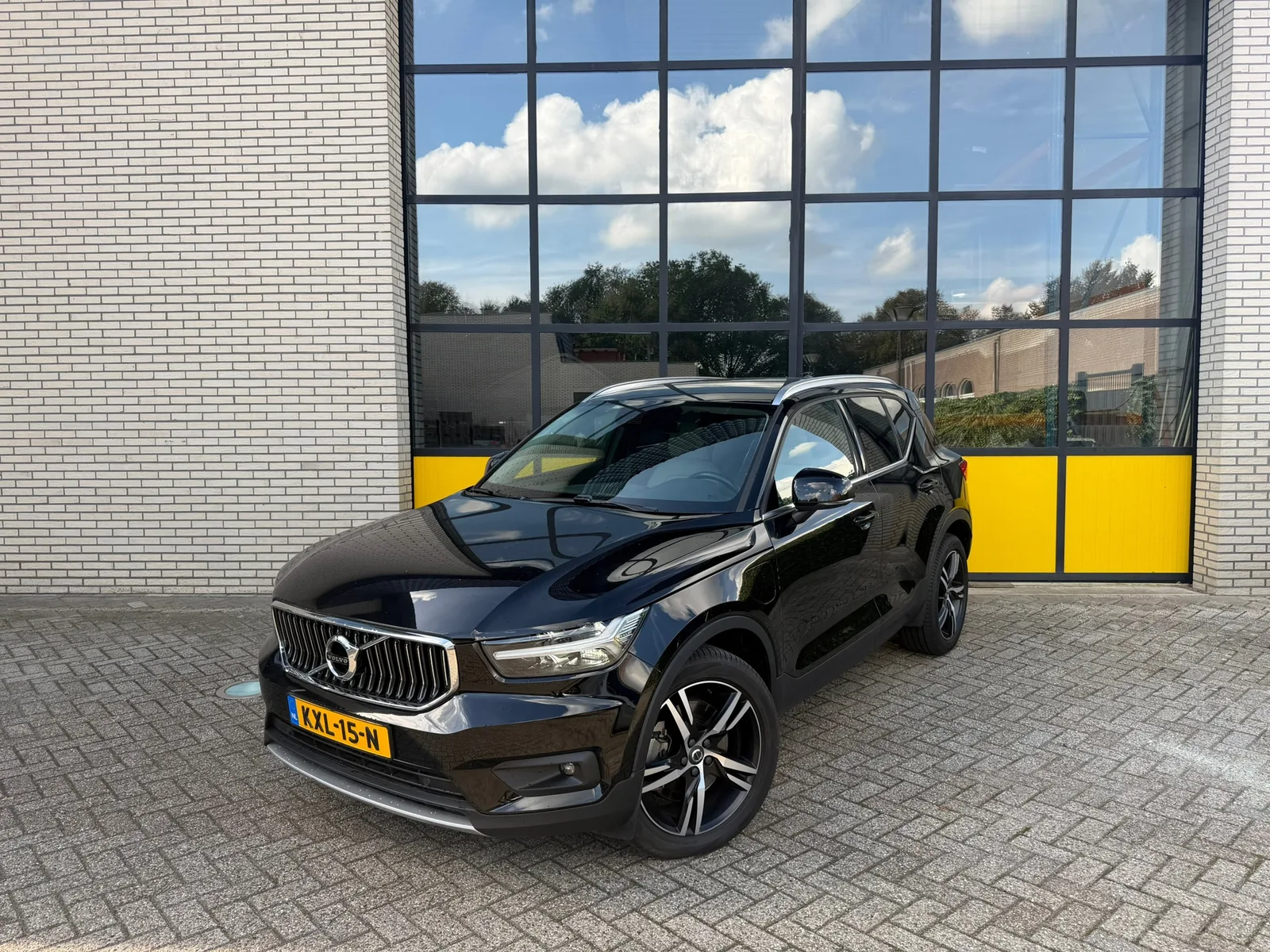 Volvo XC40 (2021) — foto 1