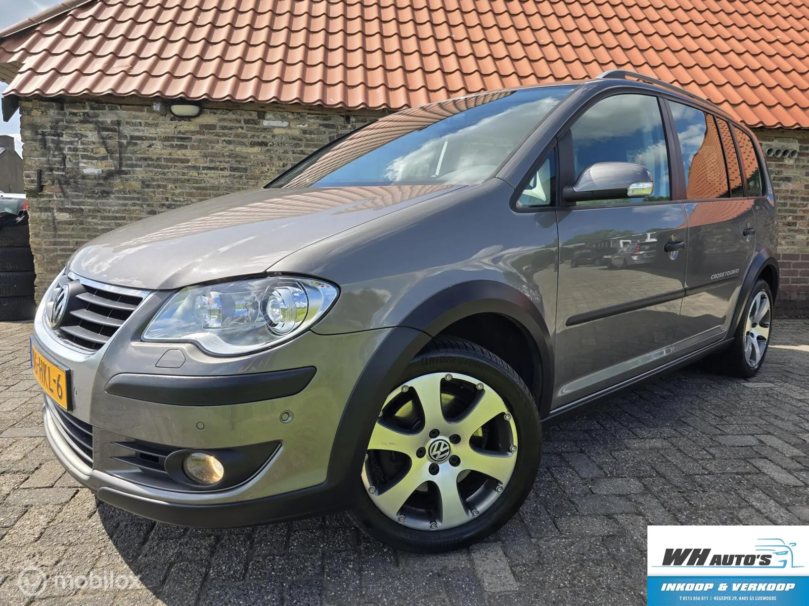 Volkswagen Touran (2009) — foto 1