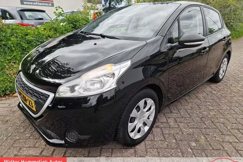 Peugeot 208 (2013)
