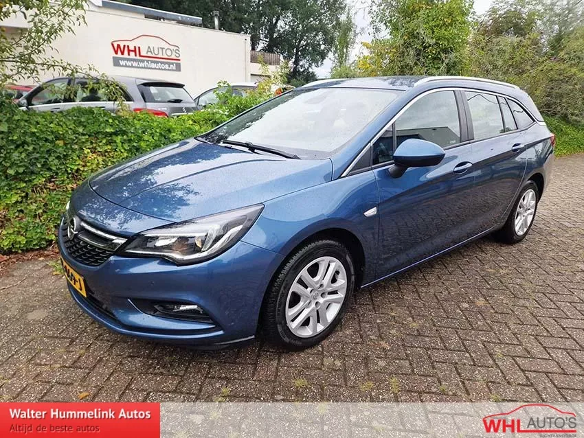 Opel Astra (2017) — foto 1