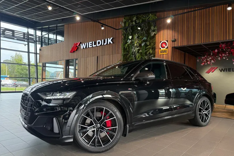 Audi Q8 (2023)