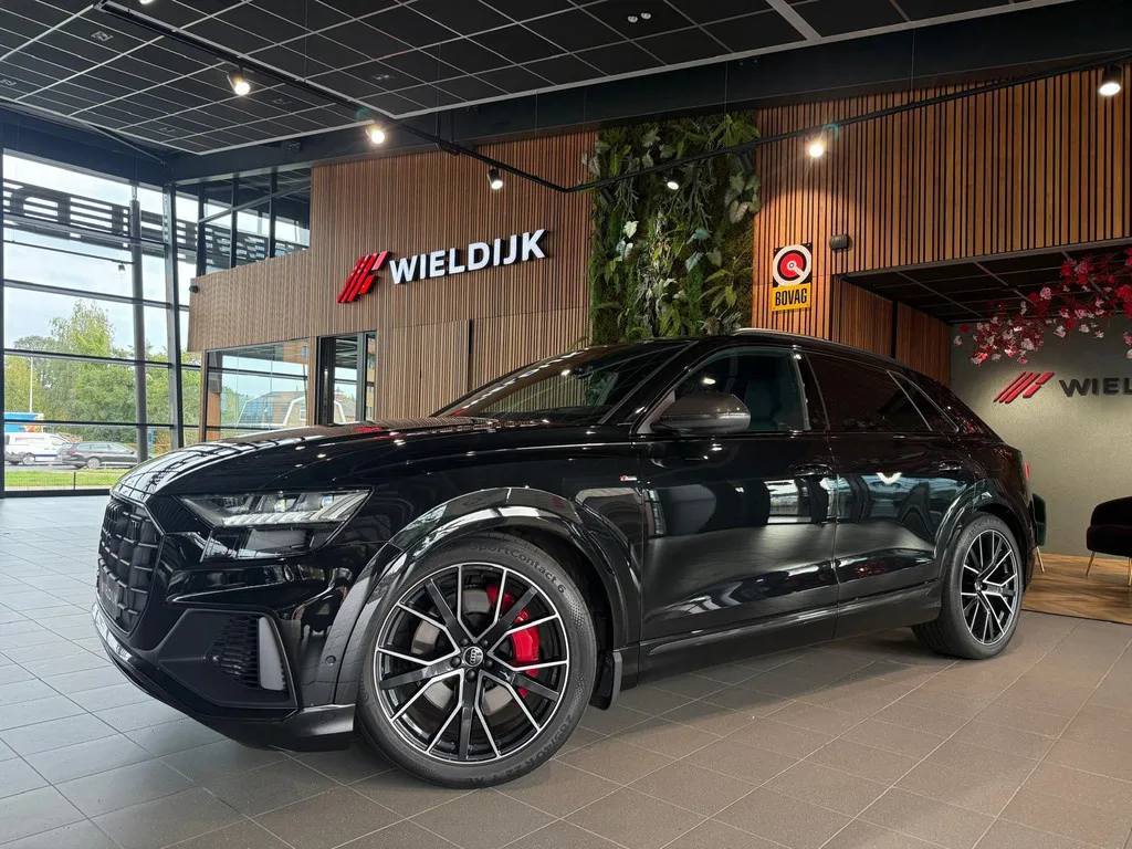 Audi Q8 (2023) — foto 1