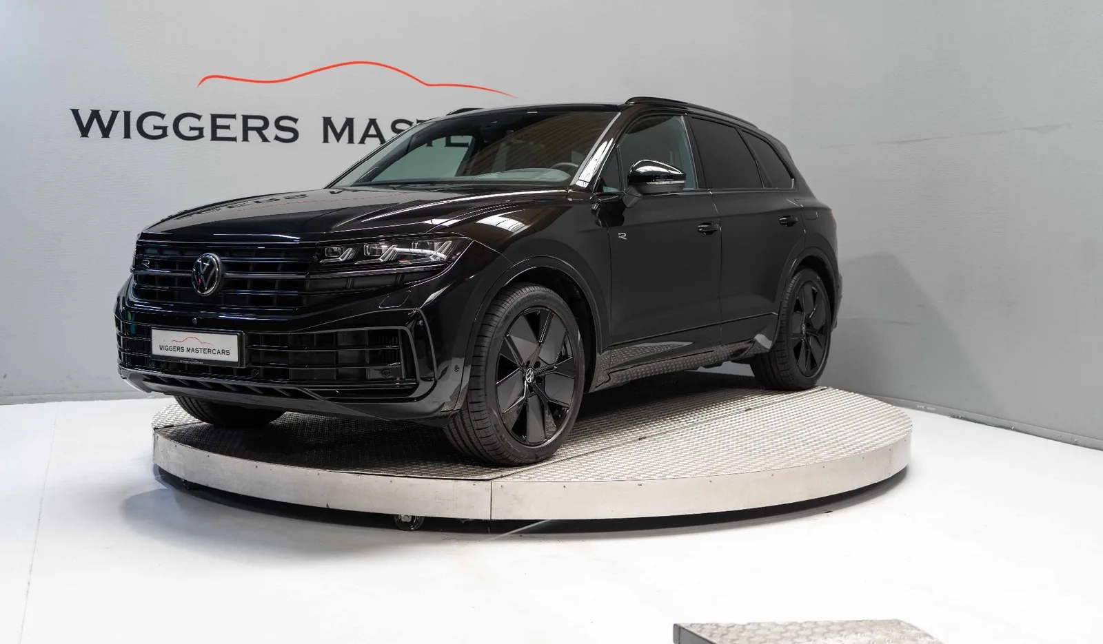 Volkswagen Touareg (2025) — foto 1