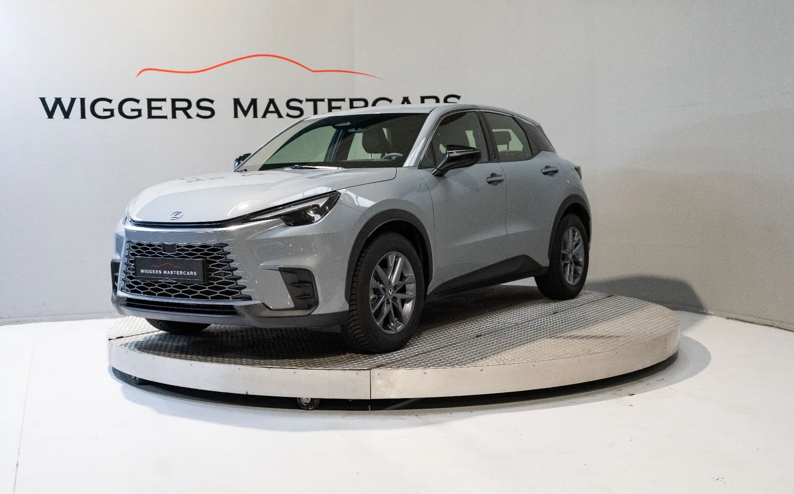 Lexus LBX (2025) — foto 1