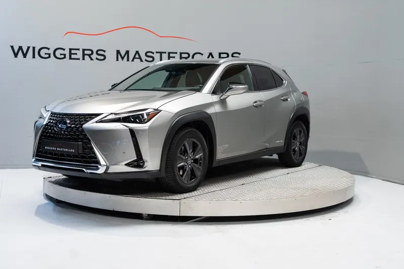 Lexus UX (2019)