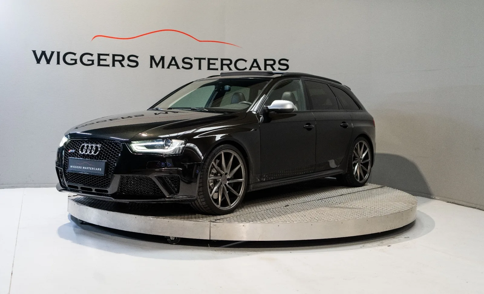 Audi RS 4 (2013) — foto 1