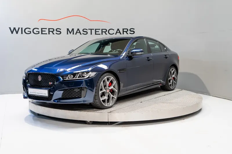 Jaguar XE (2015)