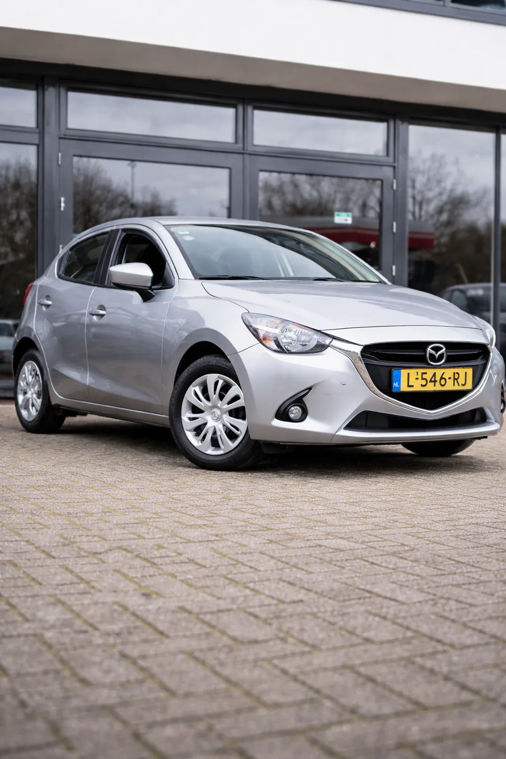 Mazda 2 (2015) — foto 1