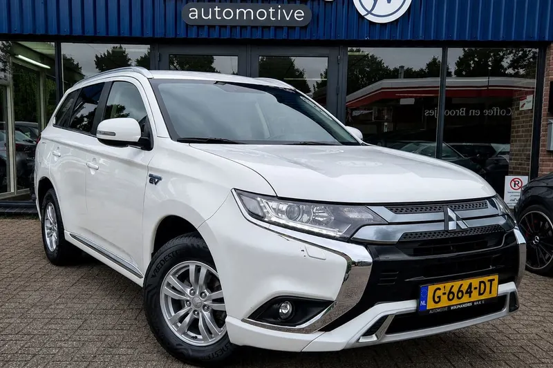 Mitsubishi Outlander (2019)