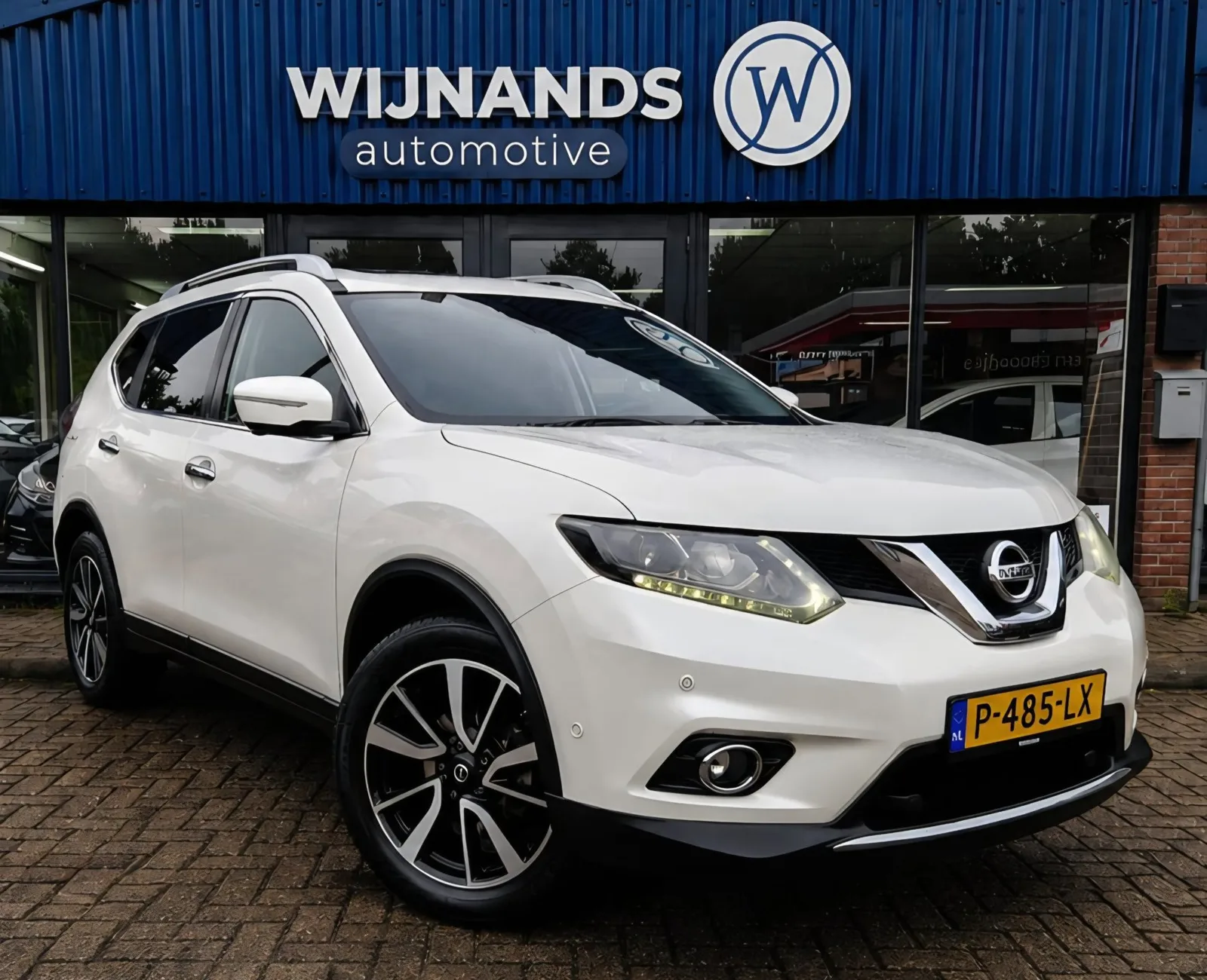 Nissan X-Trail (2017) — foto 1
