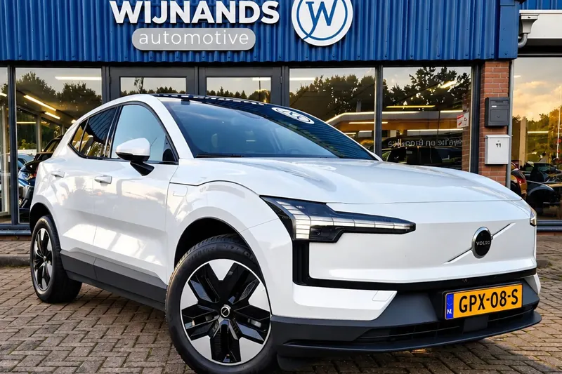 Volvo EX30 (2024)