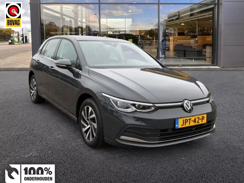 Volkswagen Golf (2022) — foto 1
