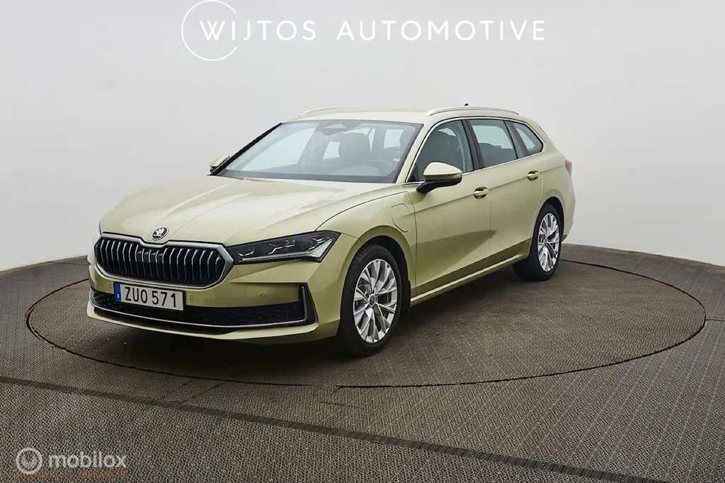Škoda Superb (2025) — foto 1