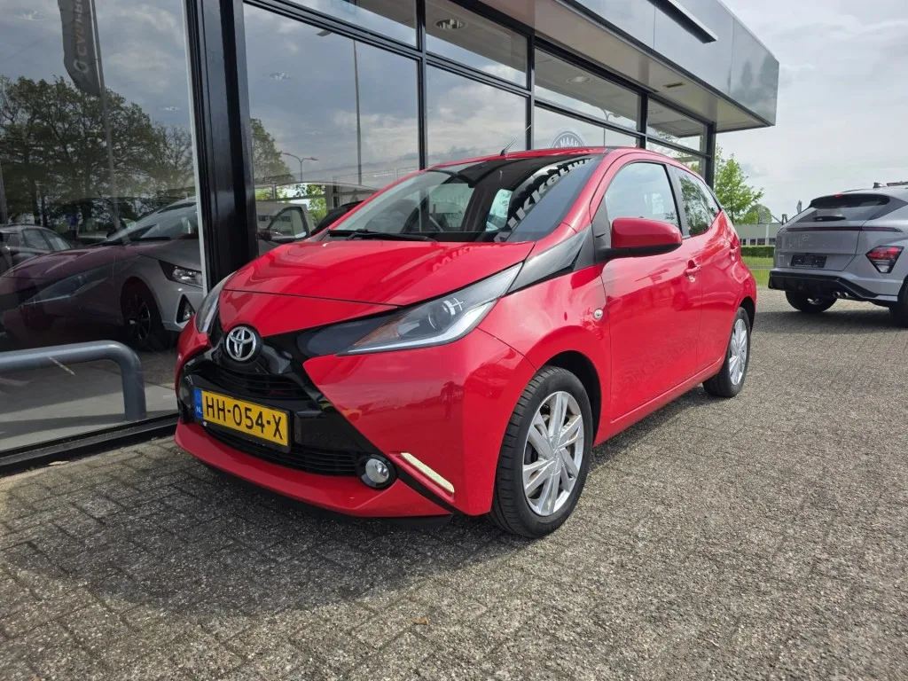 Toyota Aygo (2015) — foto 1
