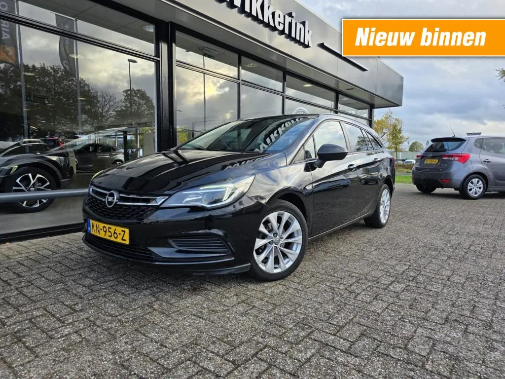 Opel Astra (2016) — foto 1