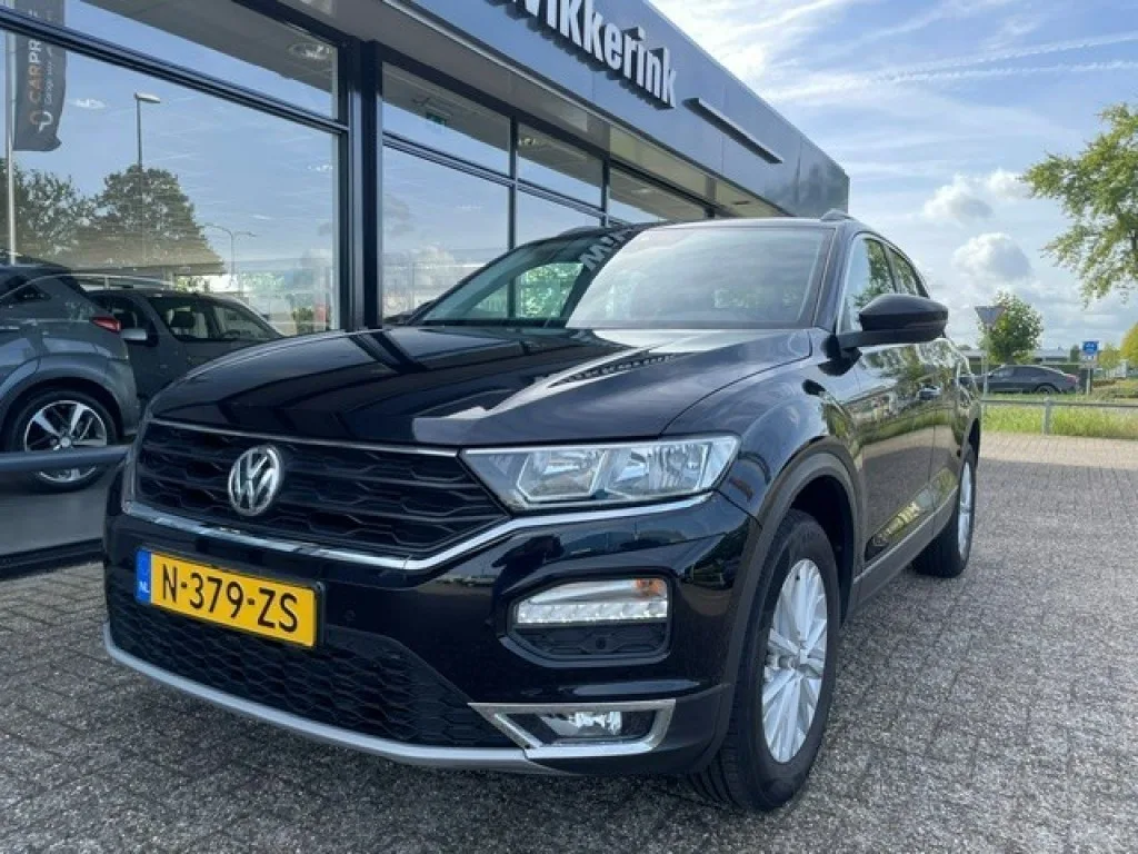 Volkswagen T-Roc (2020) — foto 1