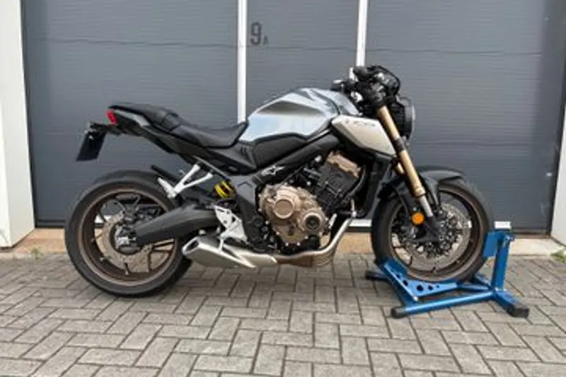 Honda CB650R (2022)
