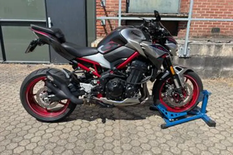 Kawasaki Z900 (2024)