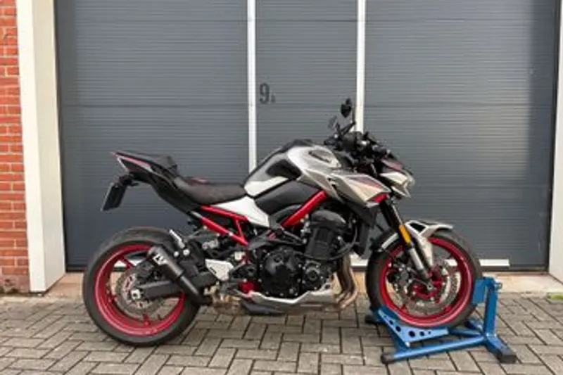 Kawasaki Z 900 (2023)
