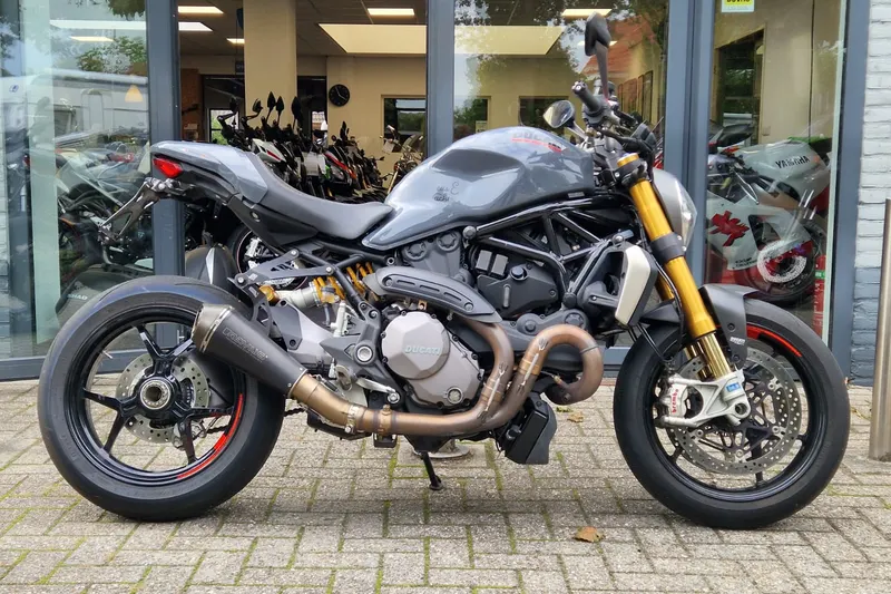 Ducati M1200S Monster (2018)