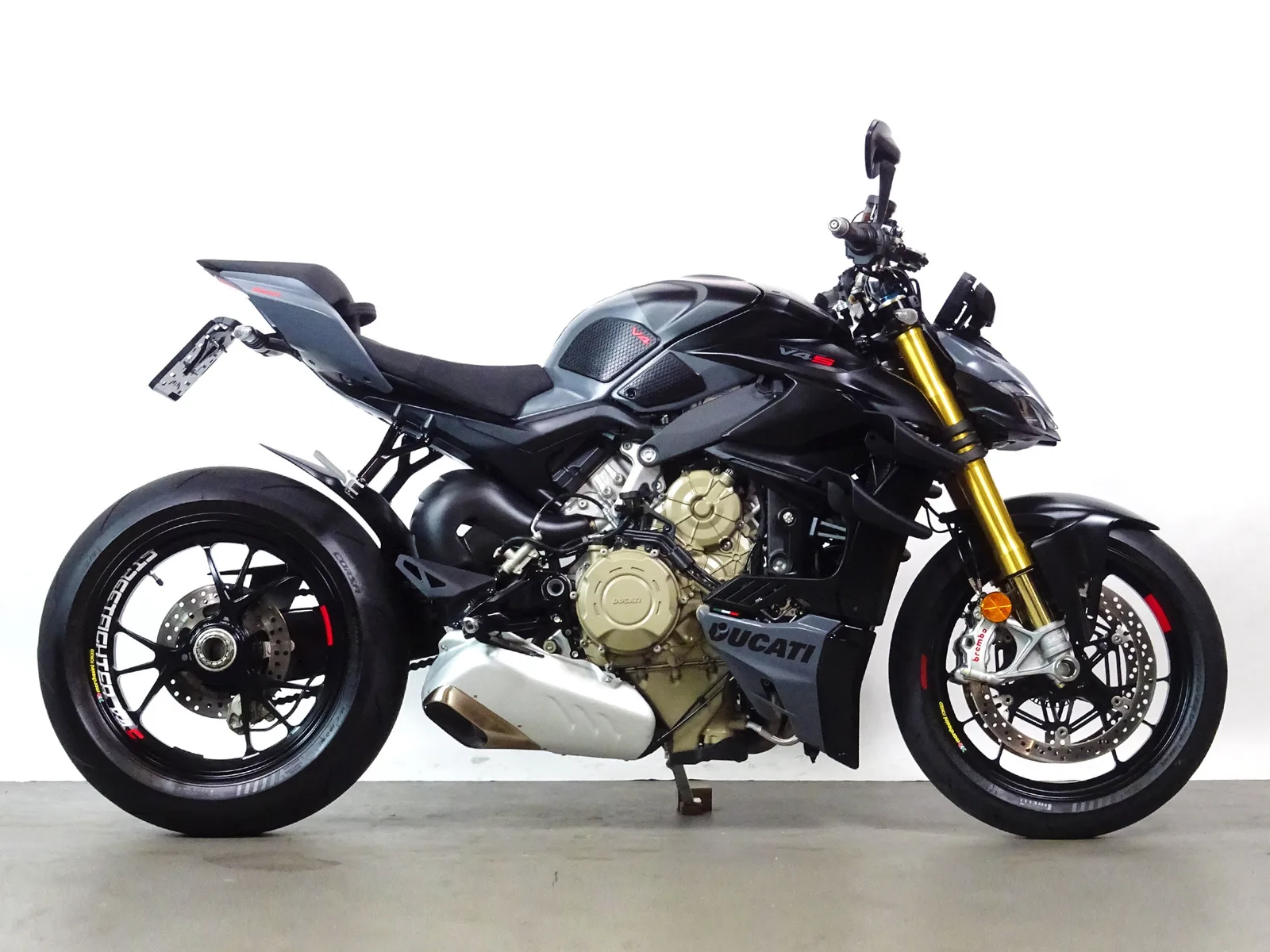 Ducati Streetfighter V4S (2024) — foto 1