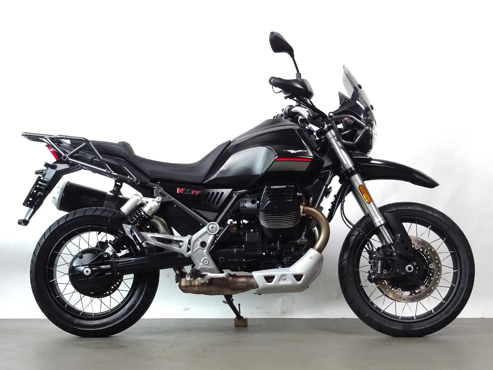 Moto Guzzi V85 TT (2022) — foto 1