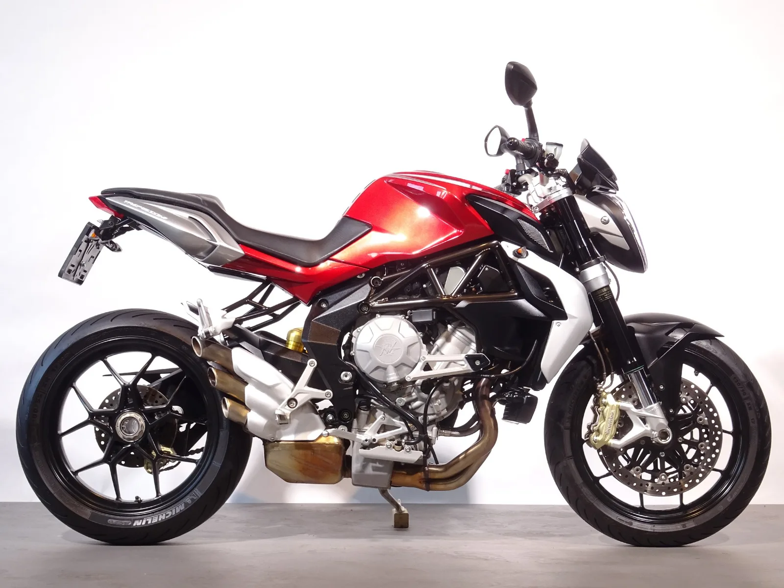 MV Agusta Brutale 800 (2013) — foto 1