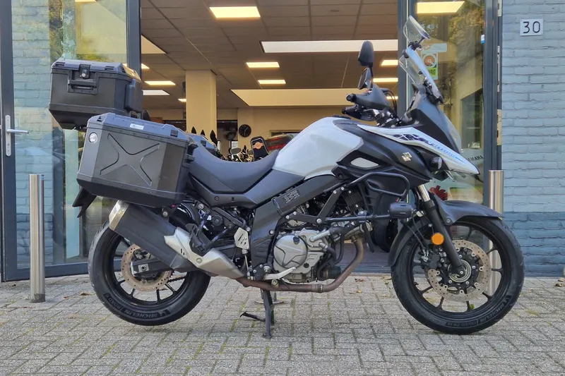 Suzuki V-Strom 650 (2025)