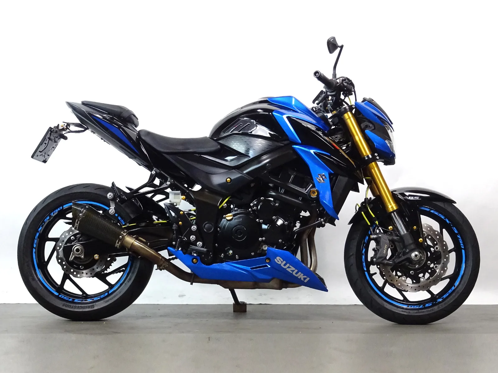 Suzuki GSX-S750 (2017) — foto 1