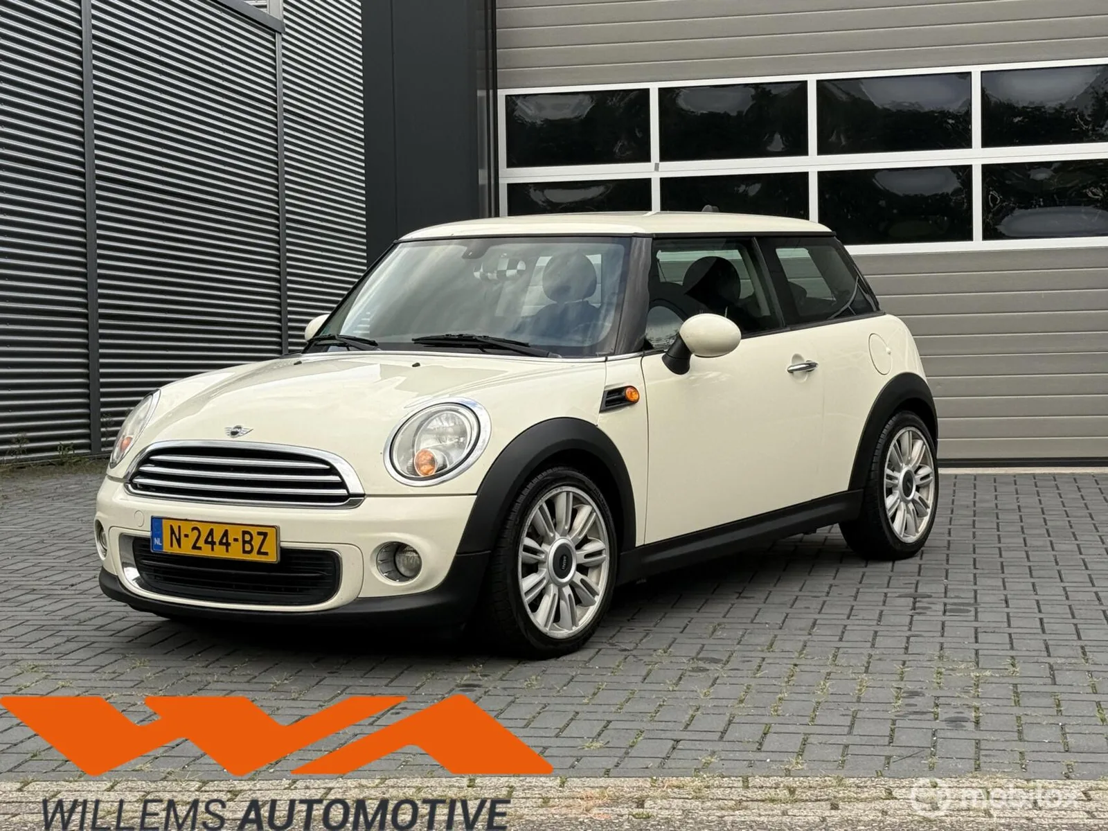 MINI Cooper (2011) — foto 1
