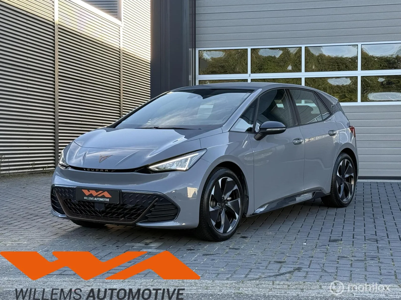 CUPRA Born (2024) — foto 1
