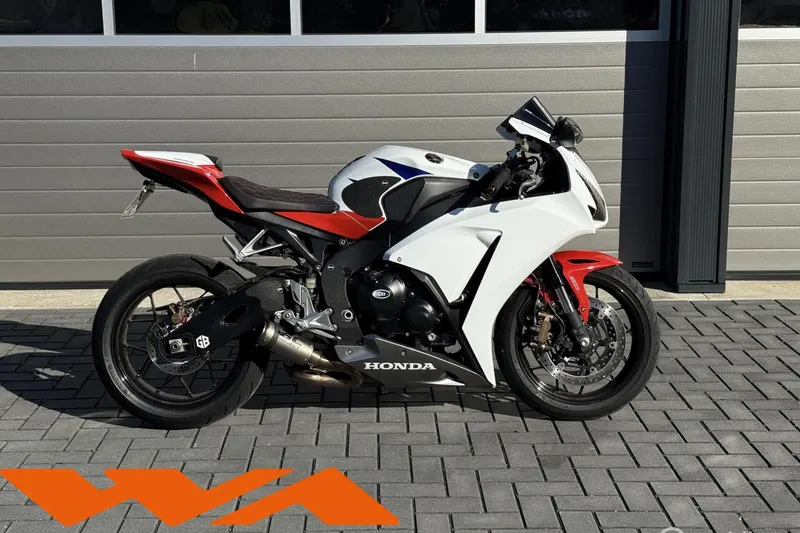 Honda CBR 1000 RR Fireblade (2015)