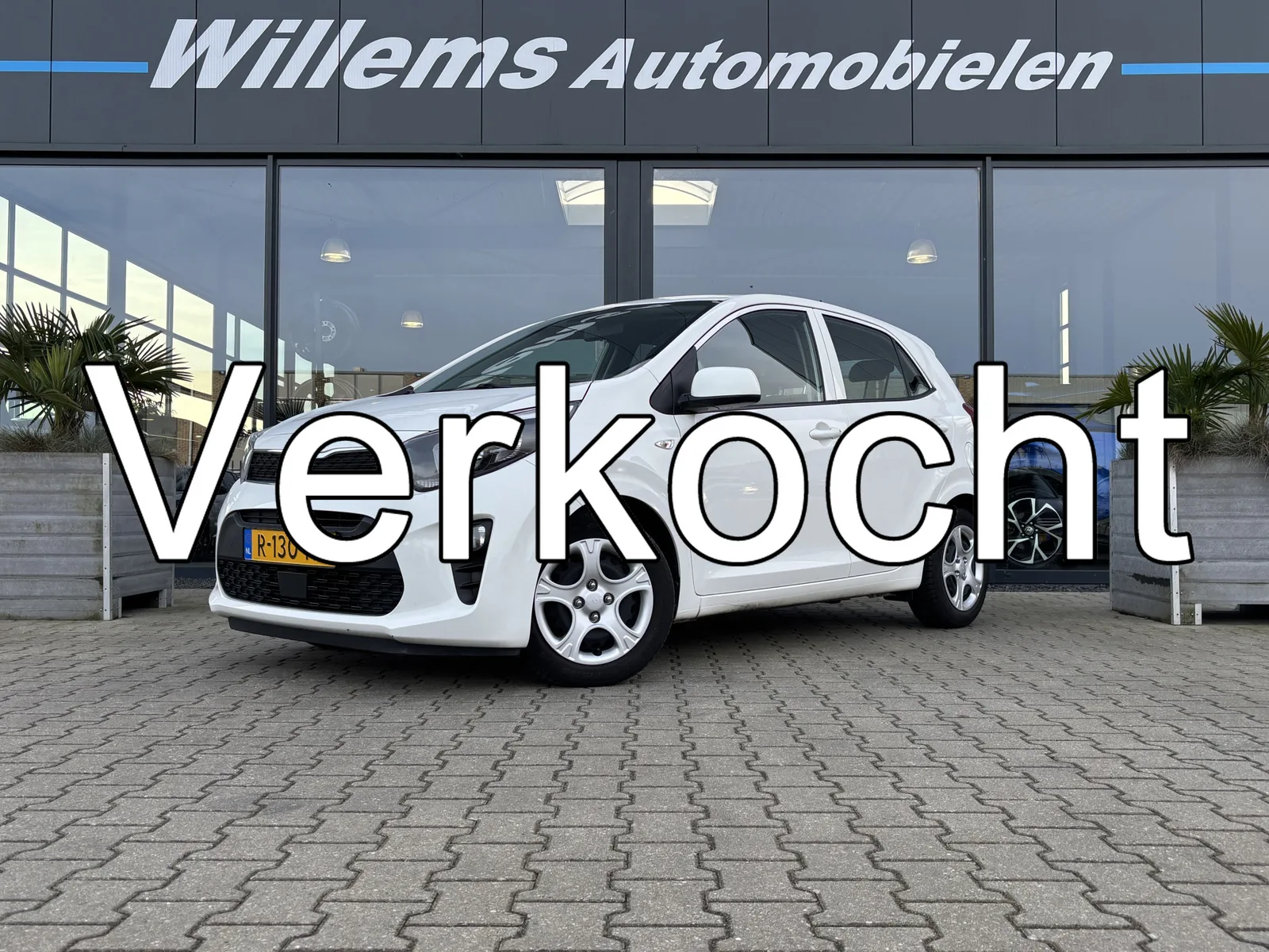 Kia Picanto (2022) — foto 1