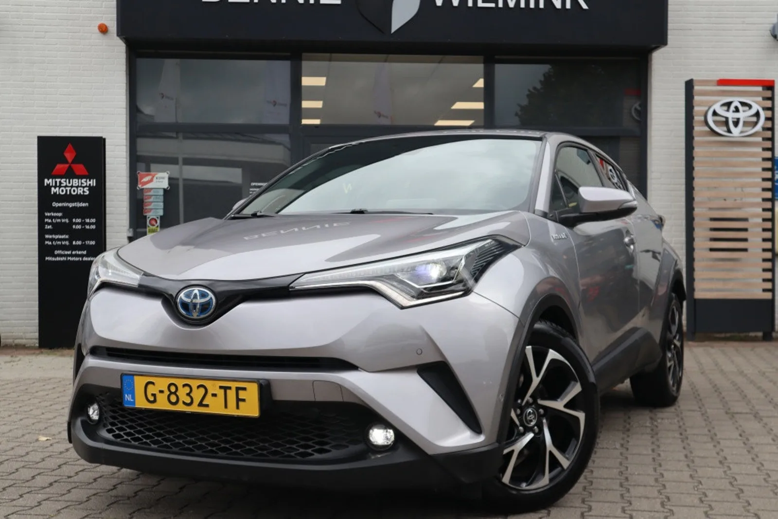 Toyota C-HR (2019) — foto 1