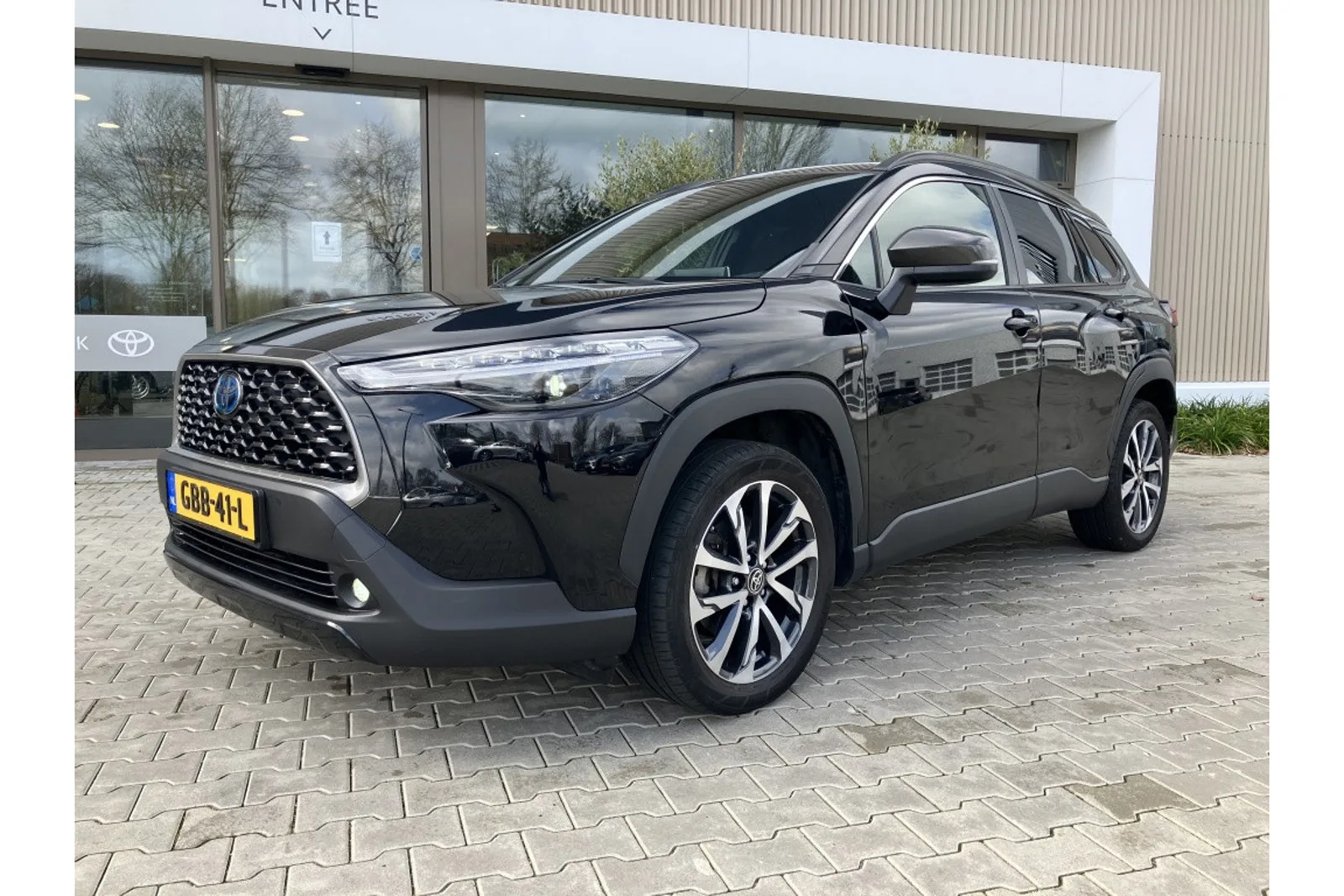 Toyota Corolla Cross (2023) — foto 1