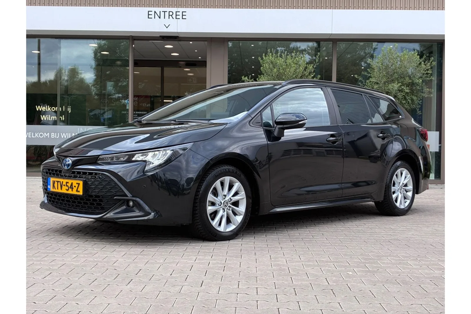 Toyota Corolla (2024) — foto 1
