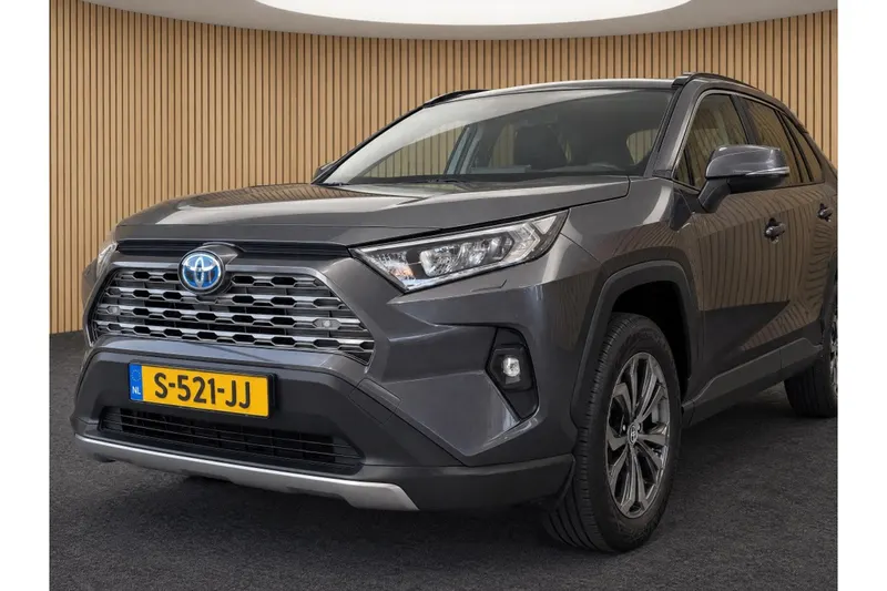 Toyota RAV4 (2023)