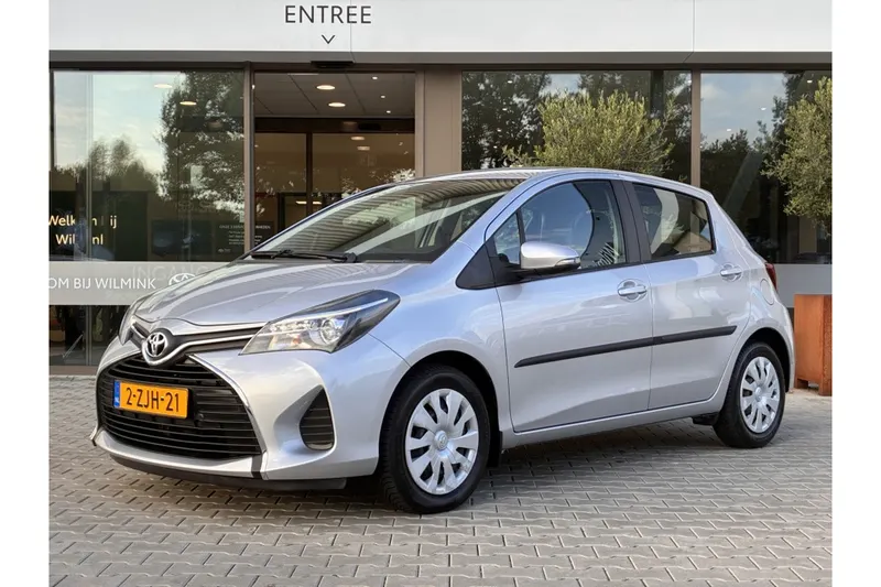 Toyota Yaris (2015)
