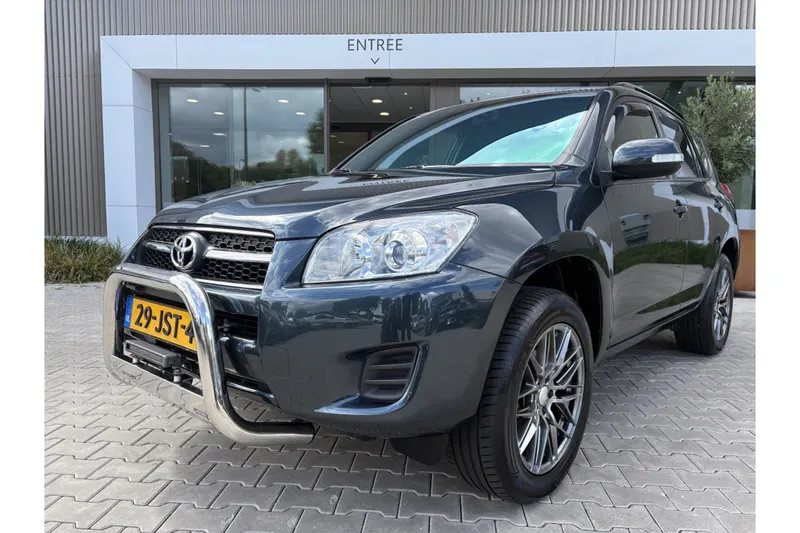 Toyota RAV4 (2009)