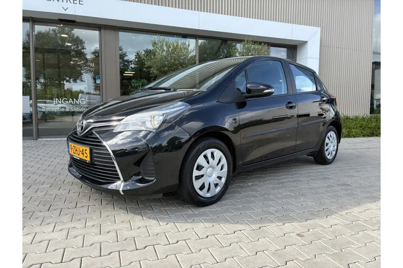 Toyota Yaris (2015)
