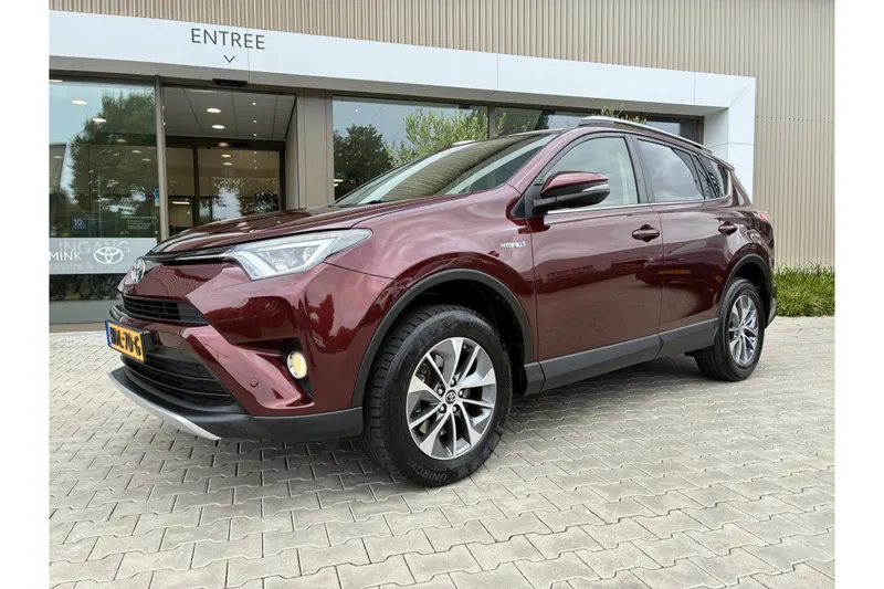Toyota RAV4 (2016)
