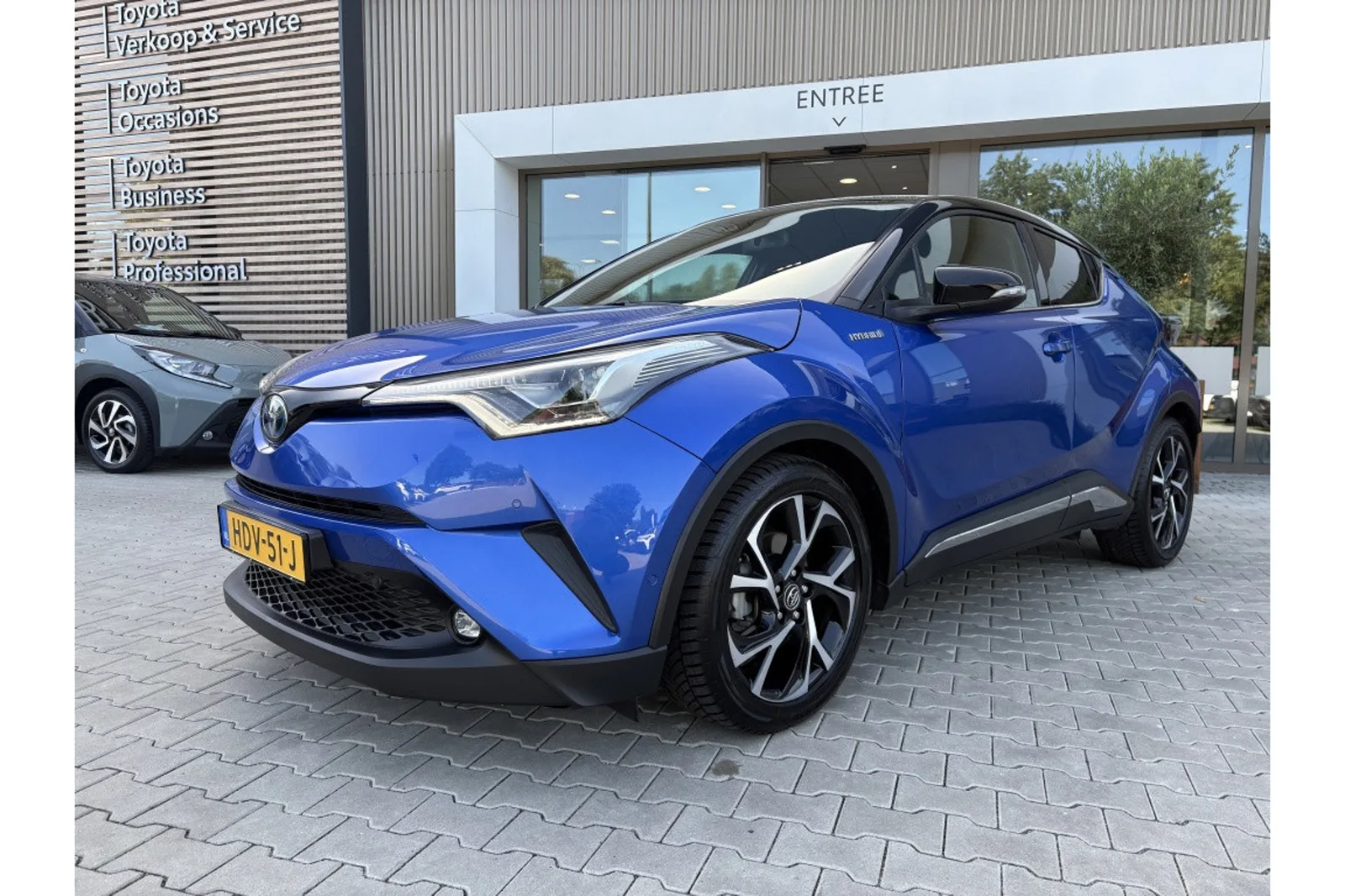 Toyota C-HR (2019) — foto 1