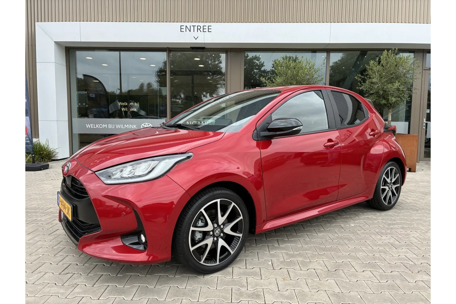 Toyota Yaris (2022) — foto 1
