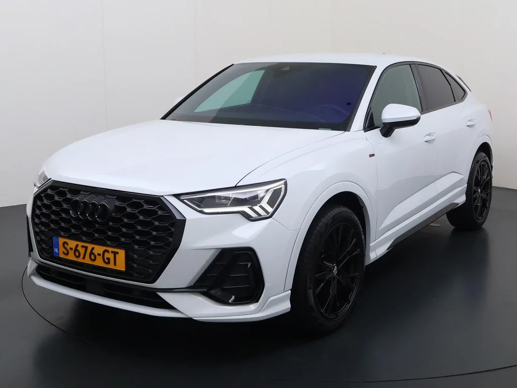 Audi Q3 Sportback (2021) — foto 1