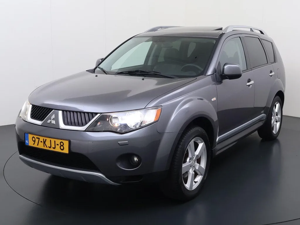 Mitsubishi Outlander (2009) — foto 1